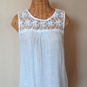 Sleeveless Crinkle and Lace Top